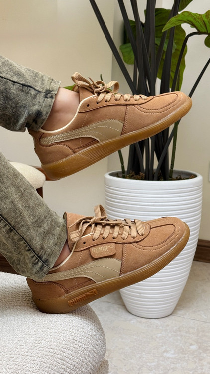 پوما رنگ کرم