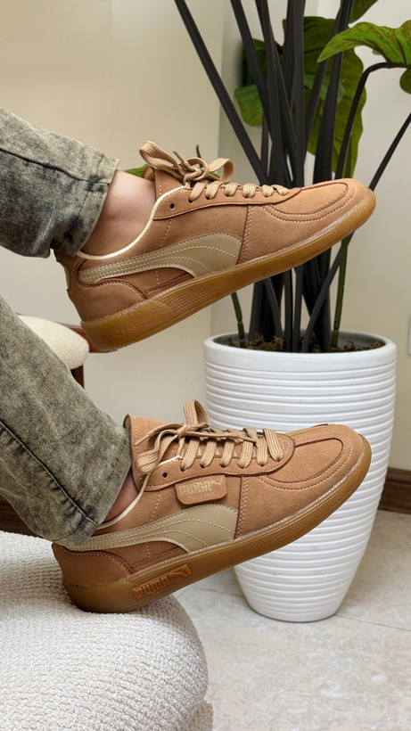 پوما رنگ کرم