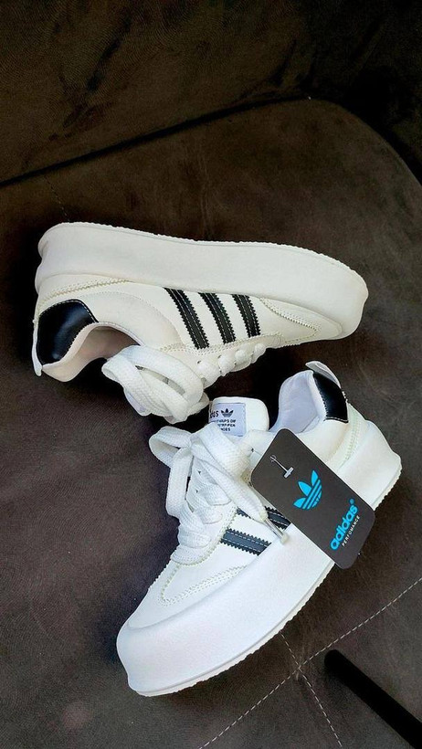 رنگ سفید برند ادیداس