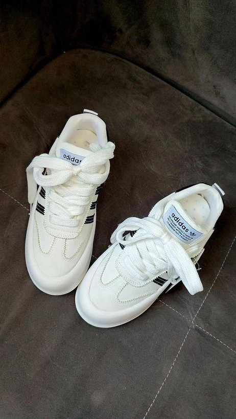 ادیداس رنگ سفید دخترانه