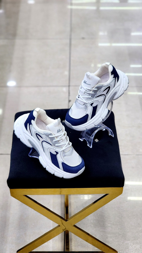 کتونی سرمه ای شیک و زیبا