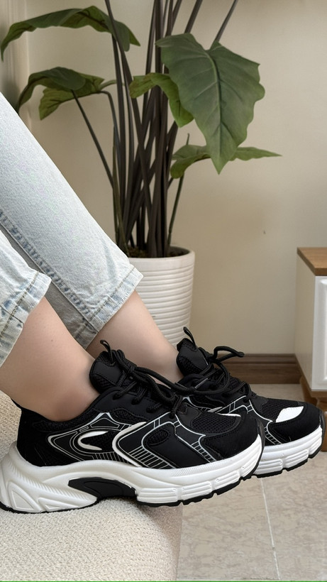 تمتم مشکی و تمام سفید