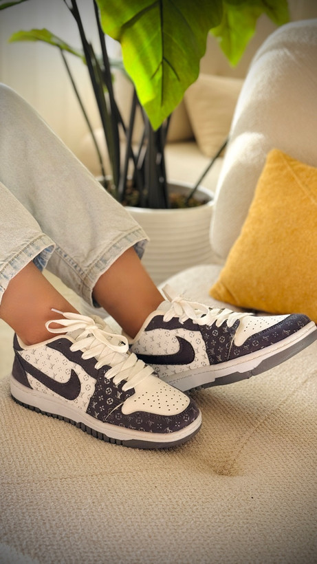 کتونی دخترانه جردن 1