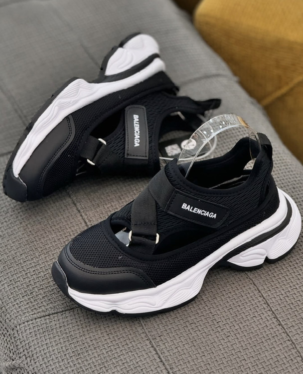 کتونی مشکی برند بالنسیاگا