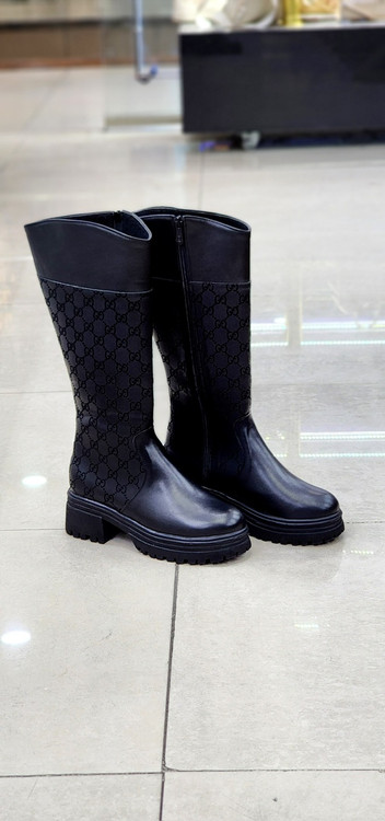 نیمبوت مارکدار