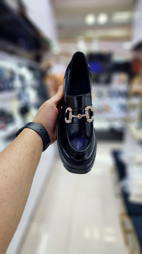 با این کفش قدتو بلند تر کن