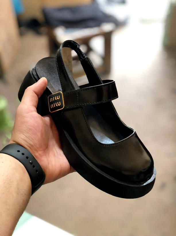 چرم تبریز رنگ تمام مشکی