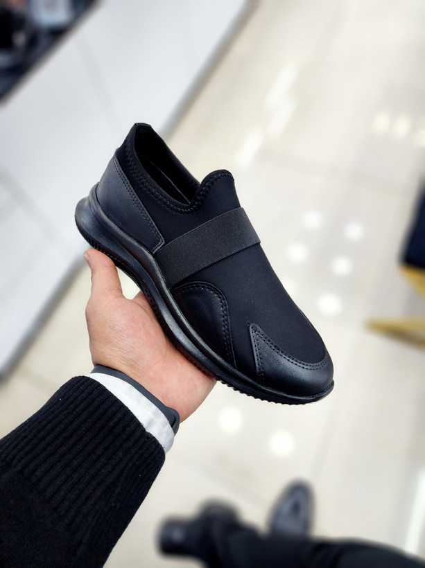 کفش زنانه و راحتی