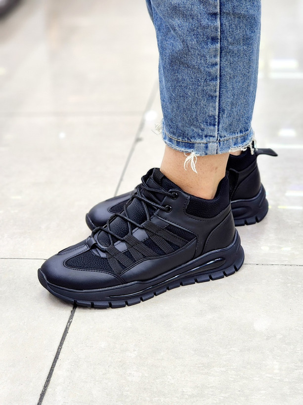 کفش تمام مشکی