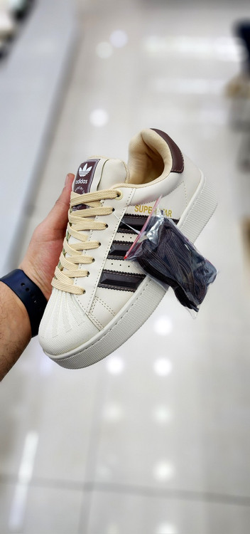 کتونی شیک و خاص سوپراستارا