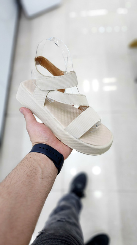 کفش تابستانی جلو باز رنگ کرمی