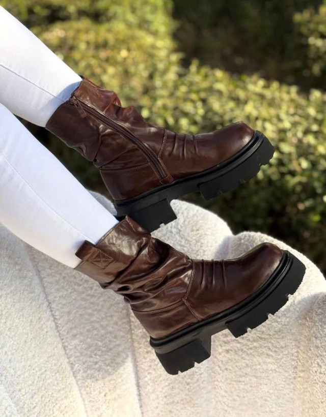 چکمه کوتاه دخترانه مدا چروکی رنگ قهوه ای