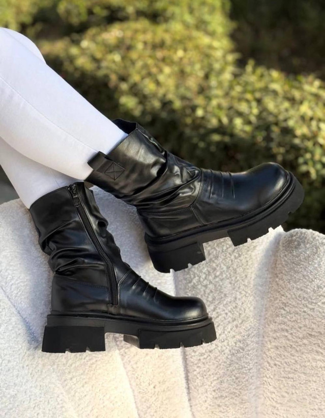 چکمه اسپورت خاص و ترند امسال