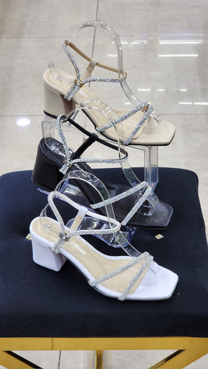 در رنگبندی های مختلف و قشنگ