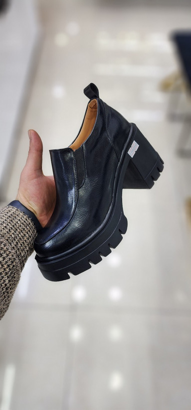 کفش پاشنه بلند برای پیاده روی