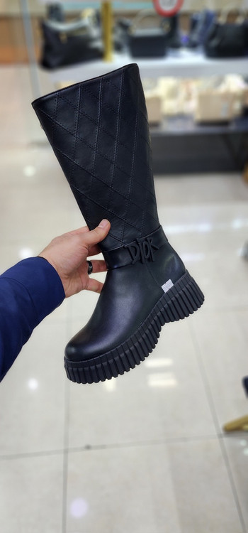 بوت بلند مارکدار دیور