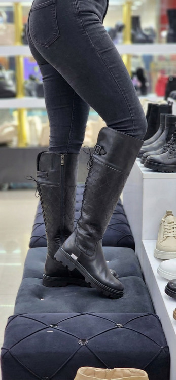 یه کفش فوق العاده سبک و راحت برای استفاده روزانه