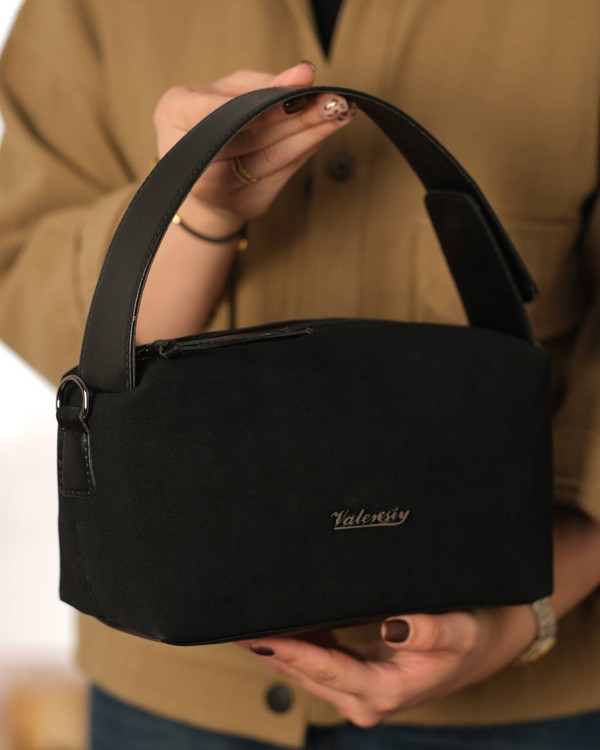 کیف جیر دوشی زنانه رنگ مشکی