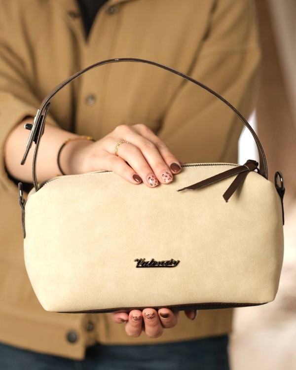 کیف دخترانه رنگ کرمی برای استفاده روزانه