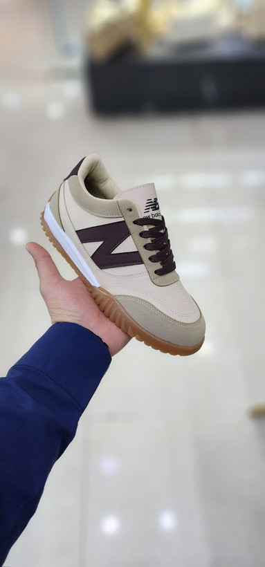 کتونی حرفه ای نیوبالانس جدید رنگ سفید قهوه ای