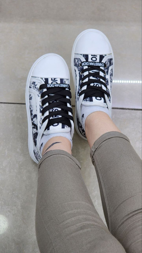 کفش دخترانه دیور رنگ سفید مشکی