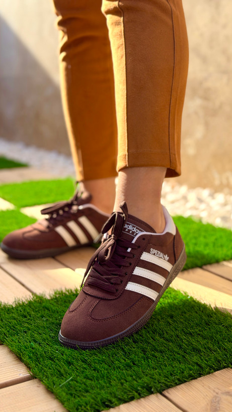 عجب کفشیهههه