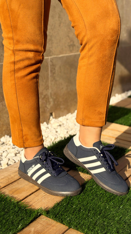 خرید رنگ سفید سرمه ای کتونی