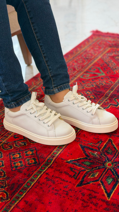 کتونی تمام سفید برای استایل های خاصتون