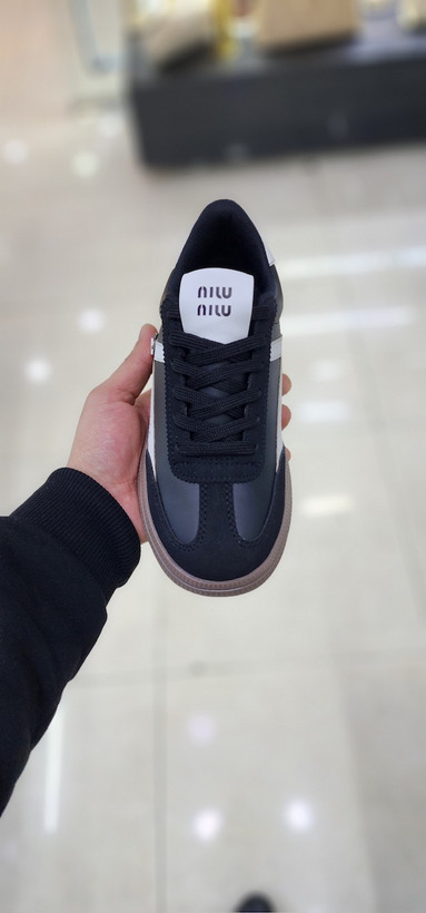 کتونی مارکدار سفید مشکی دخترانه