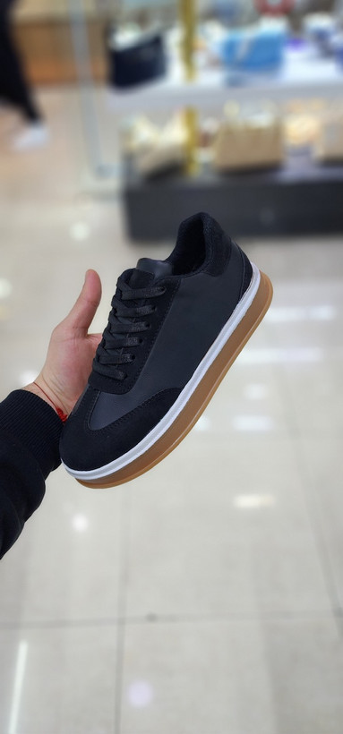 ونس خاص رنگ مشکی با زیره لاستیک