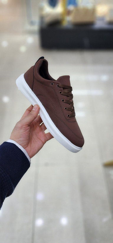 کتونی رنگ قهوه ای از خاص ترین مدلامون