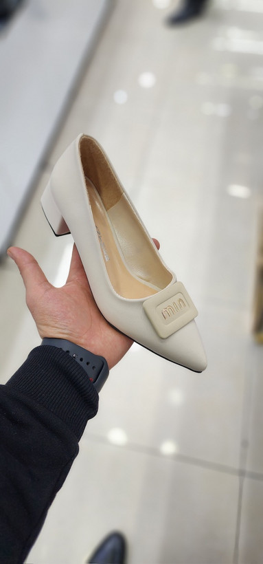 کفش کالج میو میو رنگ کرم