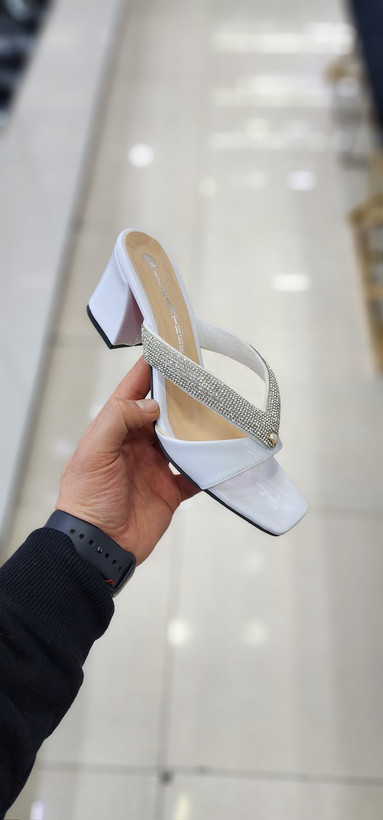 صندل سفید نگینی دخترانه برای مهمانی