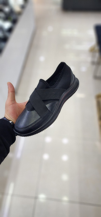 کفش مناسب برای پیاده روی و سره کاری