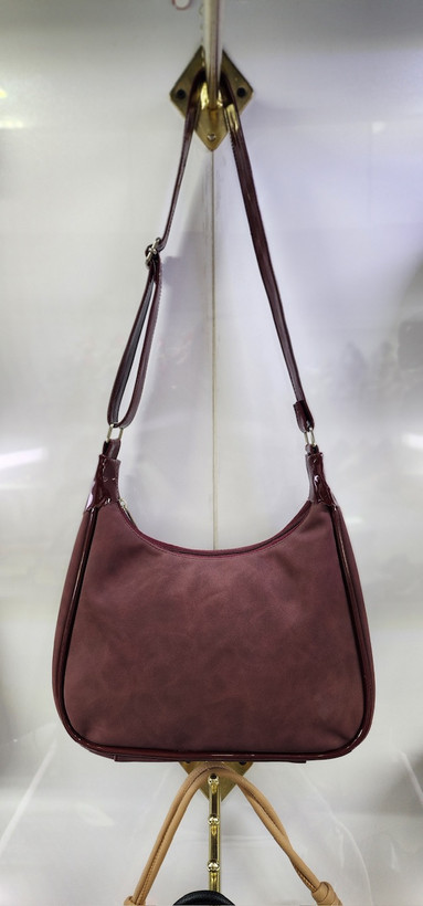 کیف دوشی دخترانه رنگ چری یا زرشکی