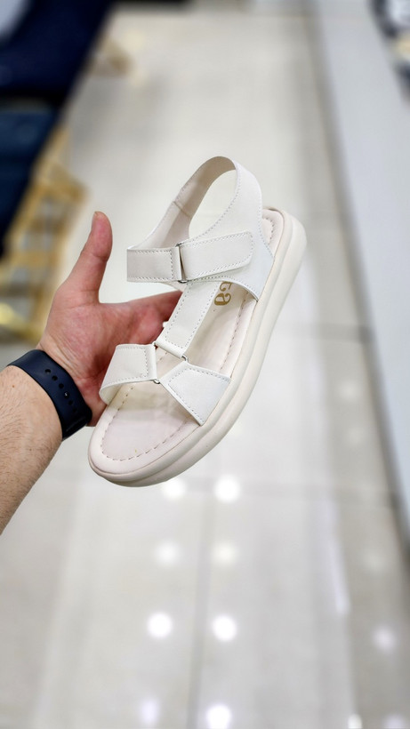 صندل تابستانی رنگ کرمی