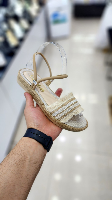 صندل تابستانی دخترانه رنگ کرمی