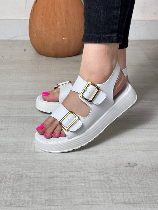 کفش سفید برای تابستان