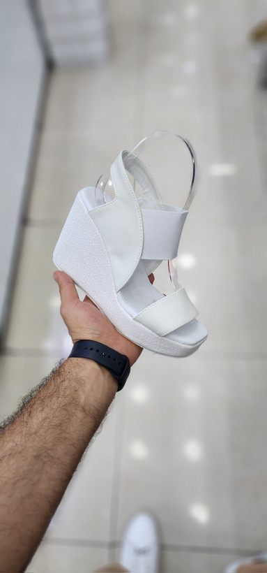 صندل لژدار دخترانه رنگ سفید